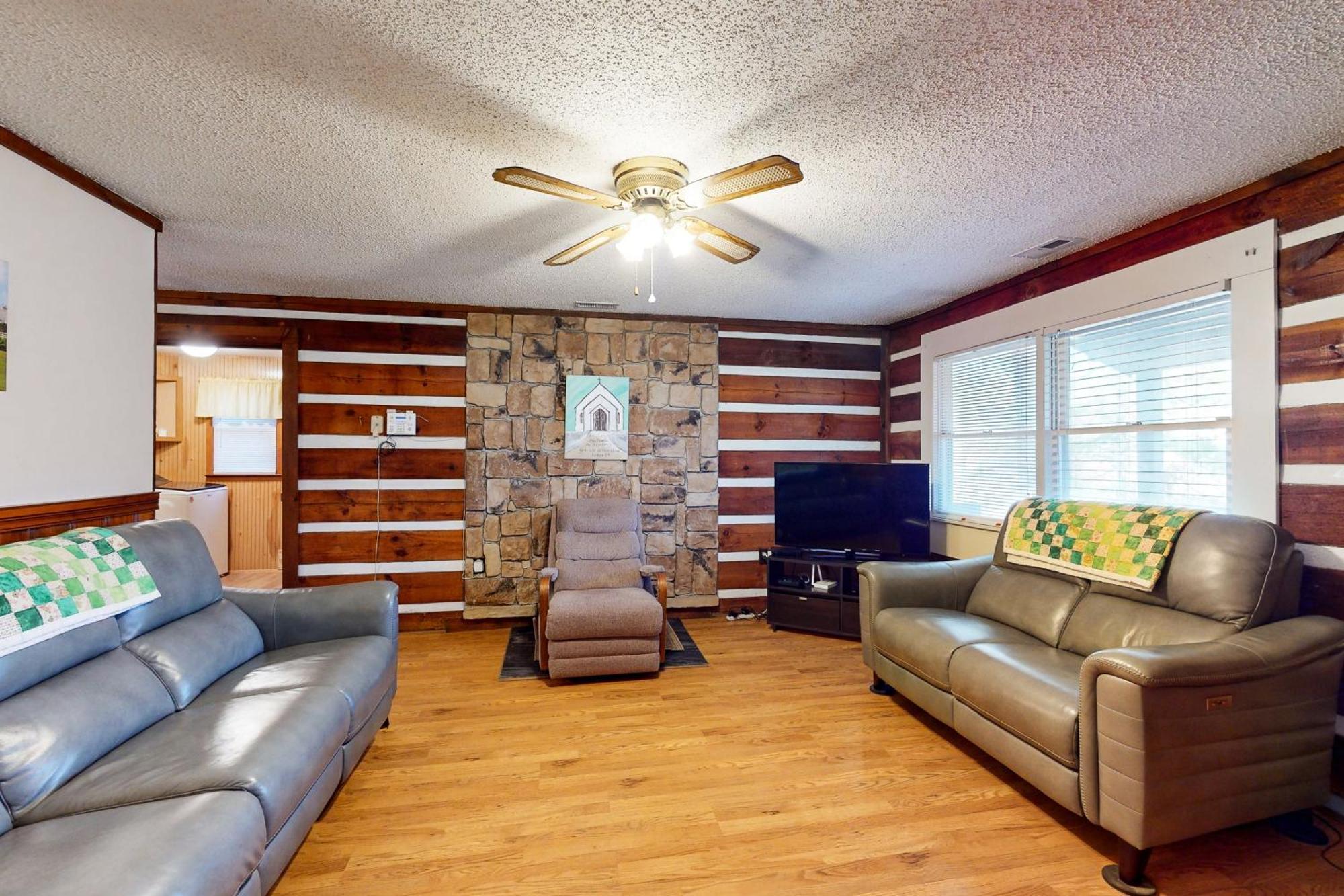 2 Bed 2 Bath Vacation Home In Whittier II 외부 사진